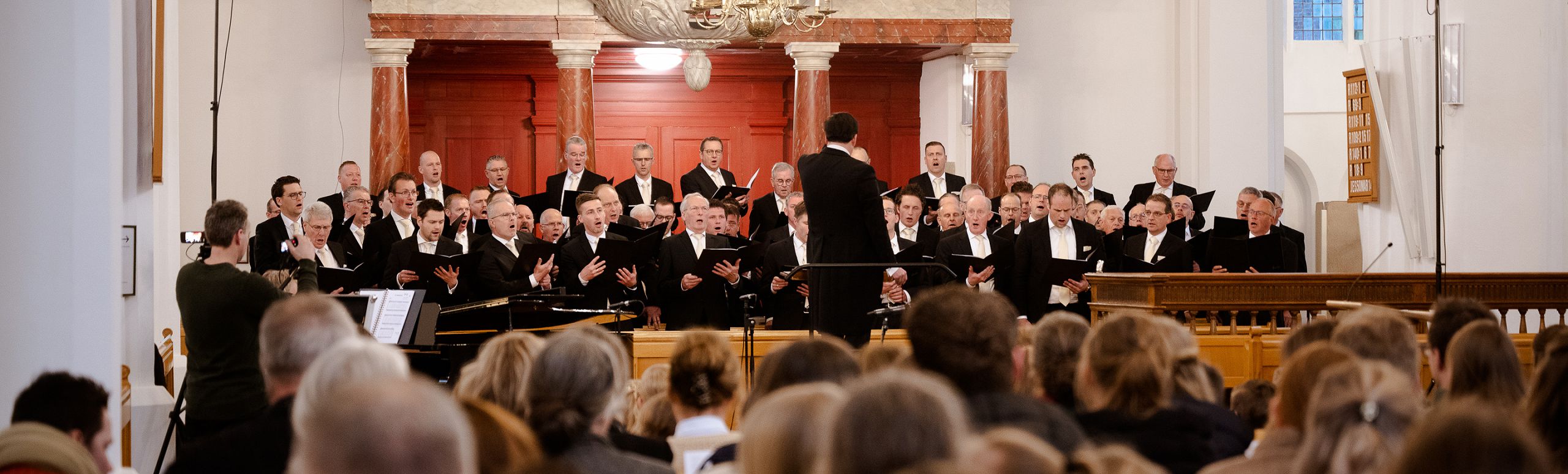 Adventsconcert Putten door het Garder Mannenkoor